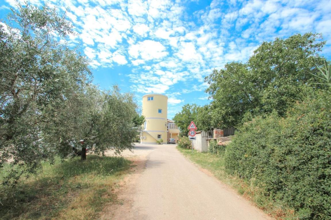 Appartamento Silos Mare Novigrad Istria Esterno foto